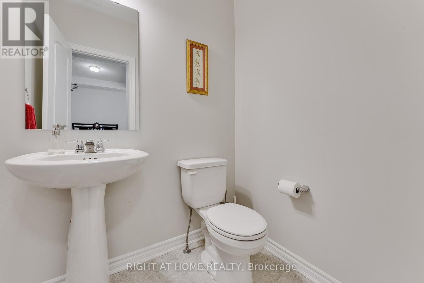 715 DERREEN AVENUE - Photo 6