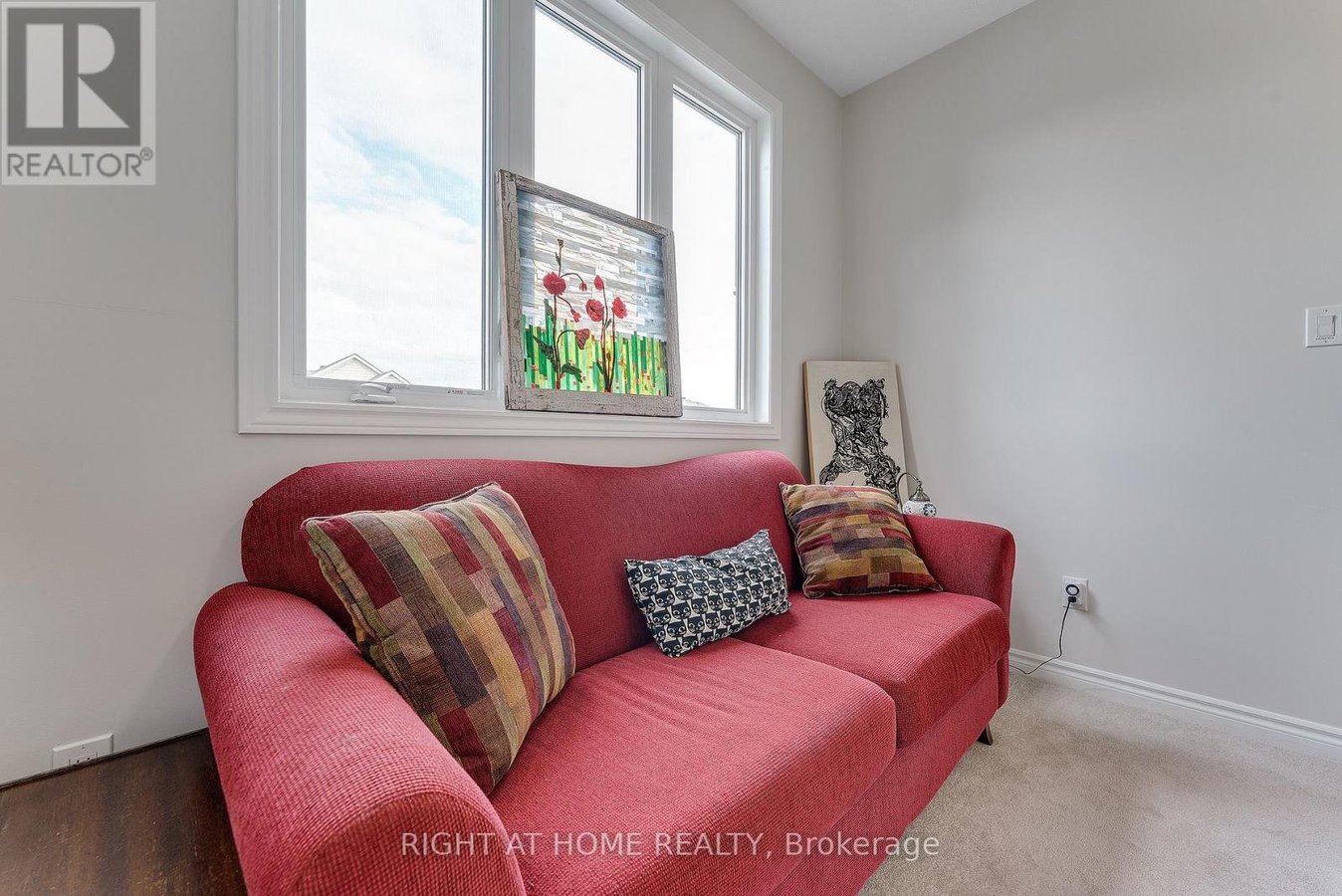 715 DERREEN AVENUE - Photo 17