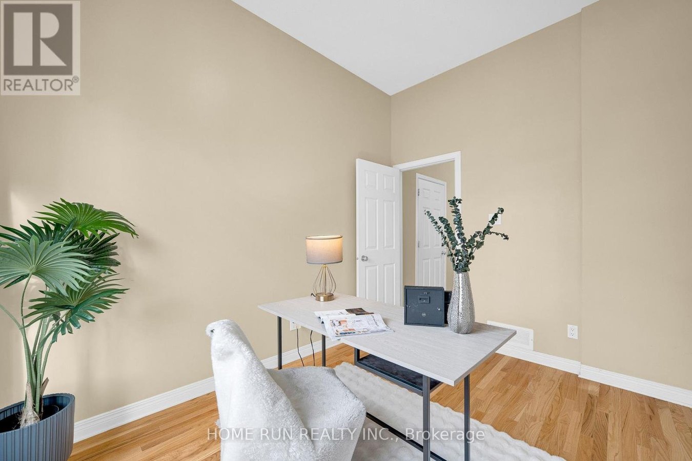 517 DEVONWOOD CIRCLE - Photo 7