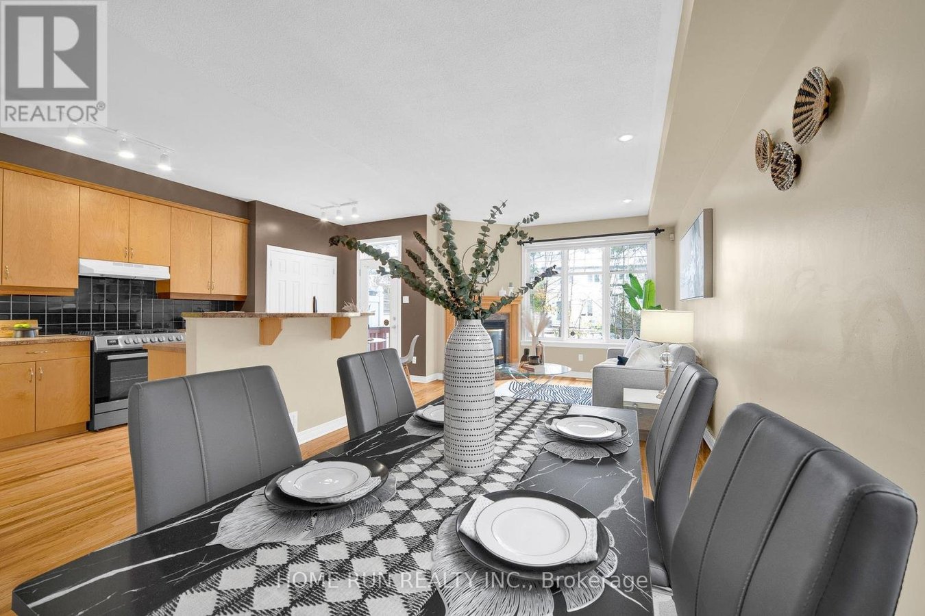 517 DEVONWOOD CIRCLE - Photo 10