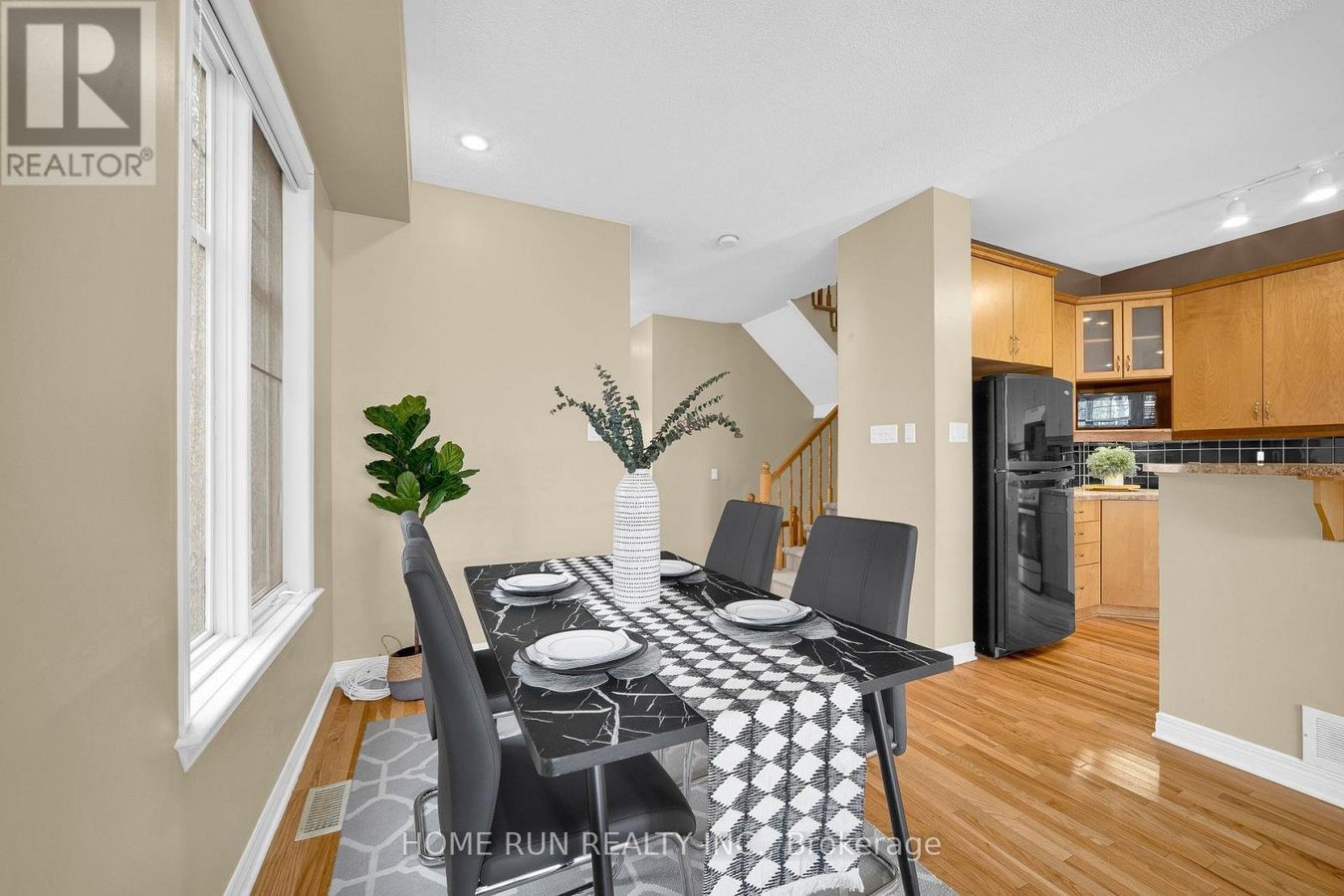 517 DEVONWOOD CIRCLE - Photo 13