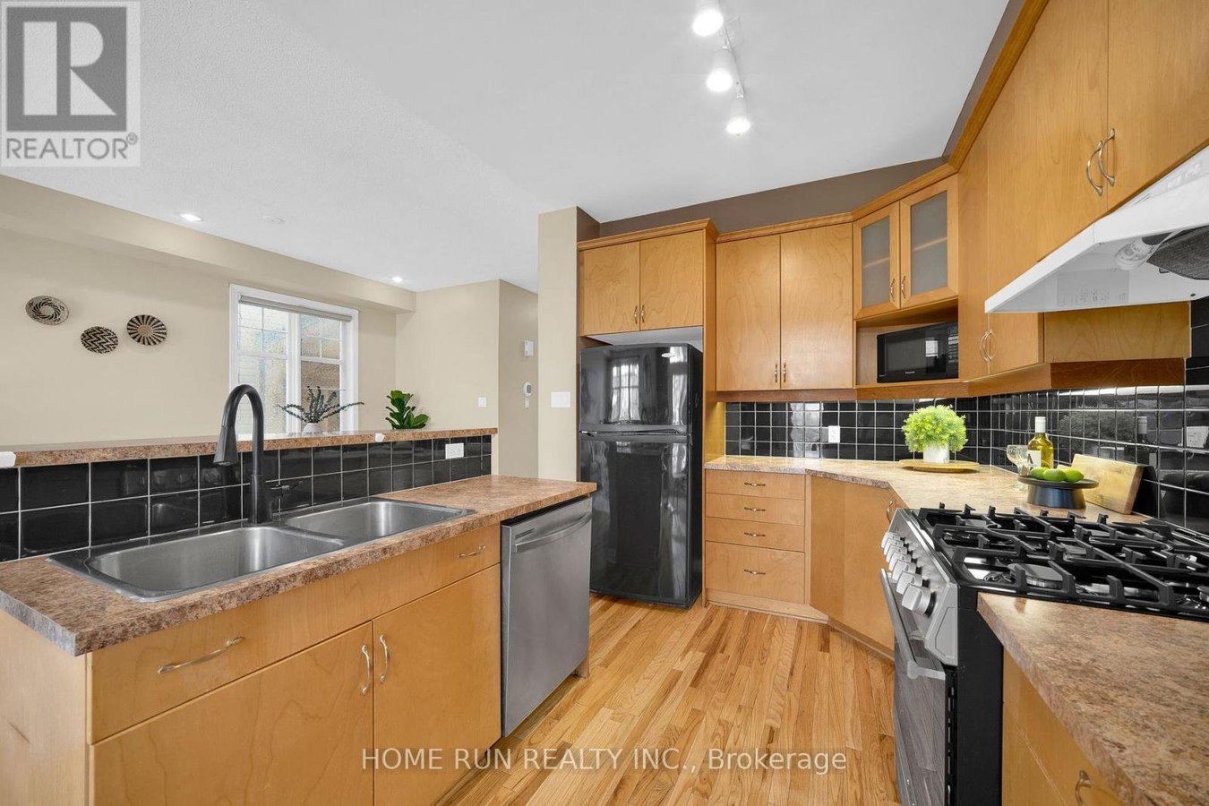 517 DEVONWOOD CIRCLE - Photo 17