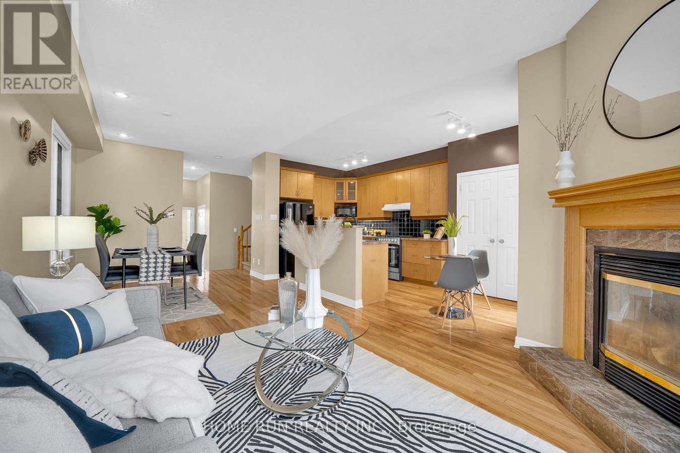 517 DEVONWOOD CIRCLE - Photo 22