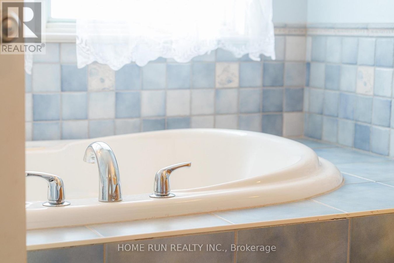 517 DEVONWOOD CIRCLE - Photo 29