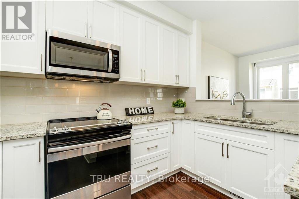 23 MERRILL STREET - Photo 4