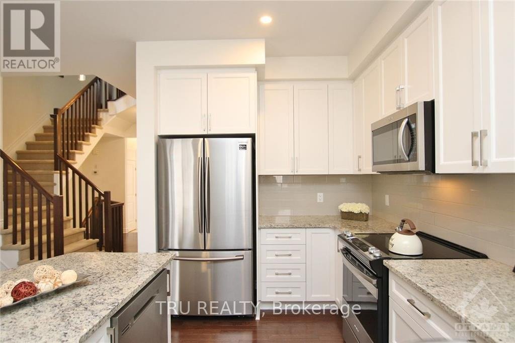 23 MERRILL STREET - Photo 5
