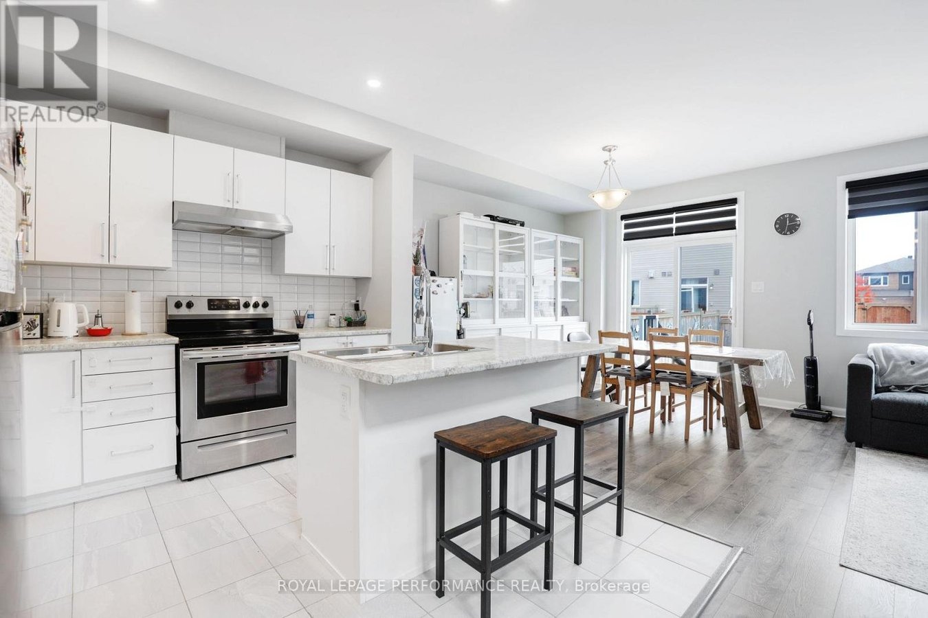 318 GUPPY GROVE - Photo 8