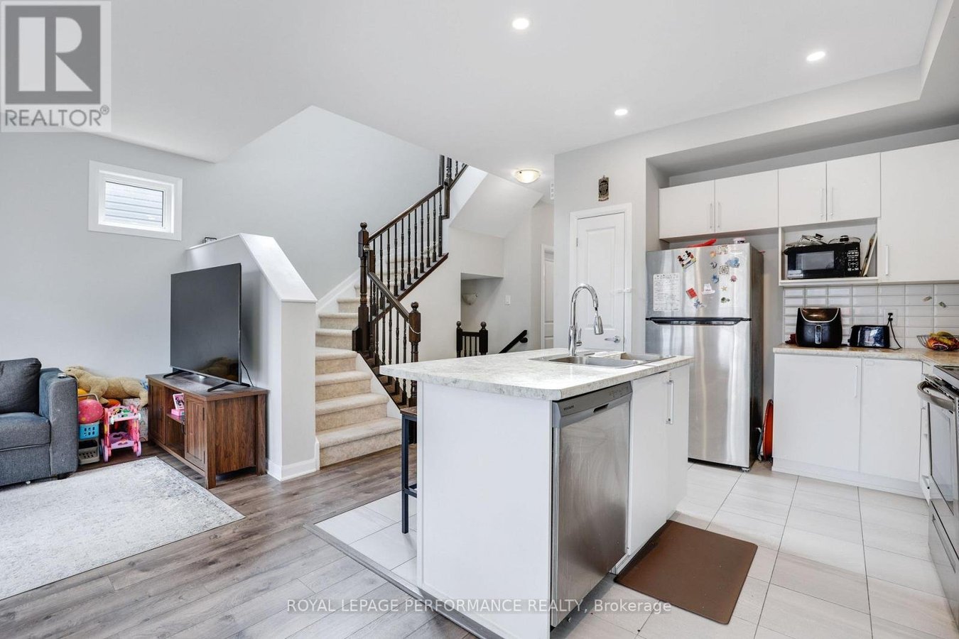 318 GUPPY GROVE - Photo 10
