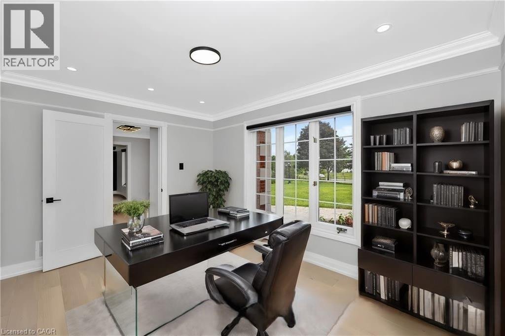 141 KERRY HILL Crescent - Photo 3