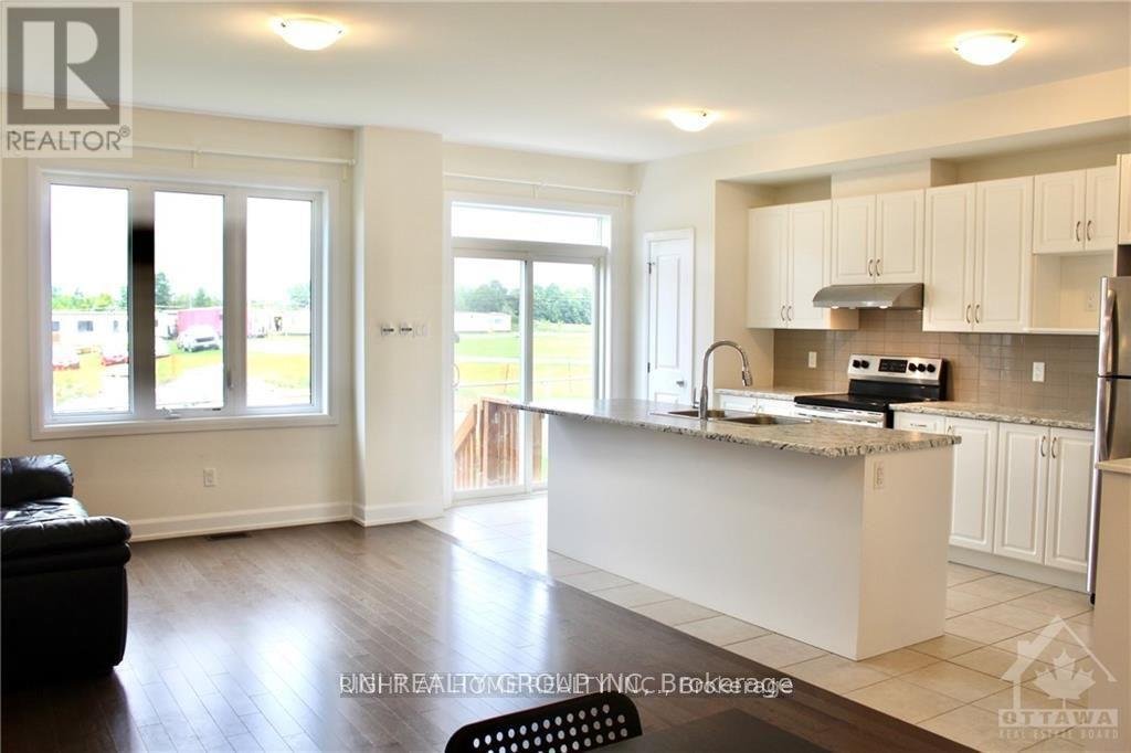 151 BENDING WAY - Photo 2