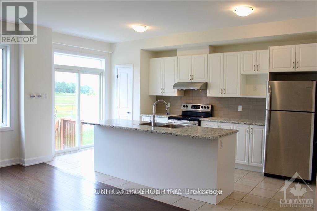 151 BENDING WAY - Photo 3