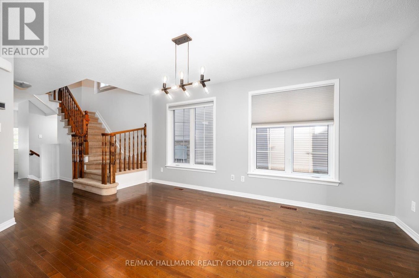 306 TABARET STREET - Photo 7