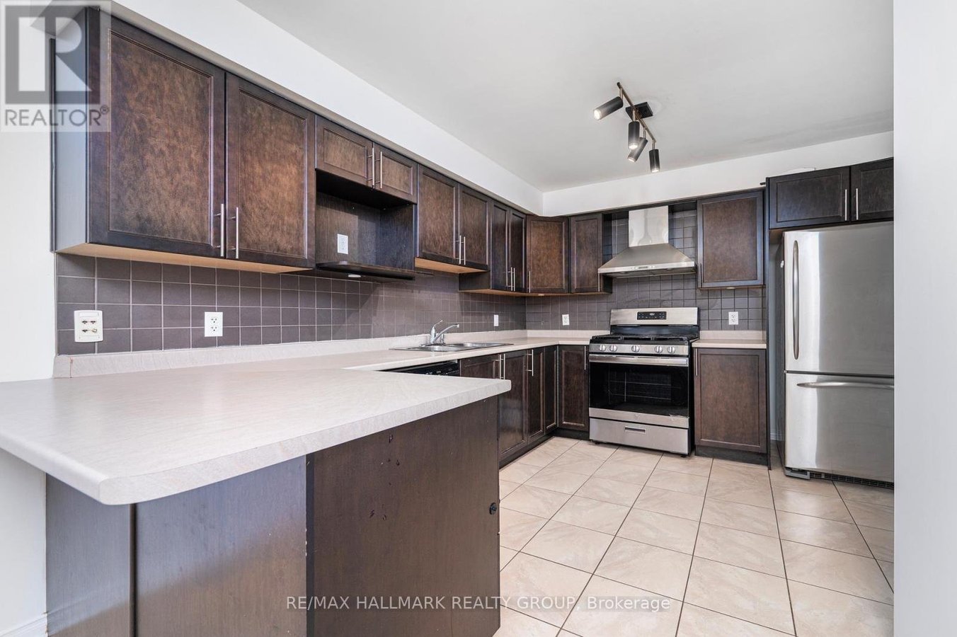 306 TABARET STREET - Photo 14