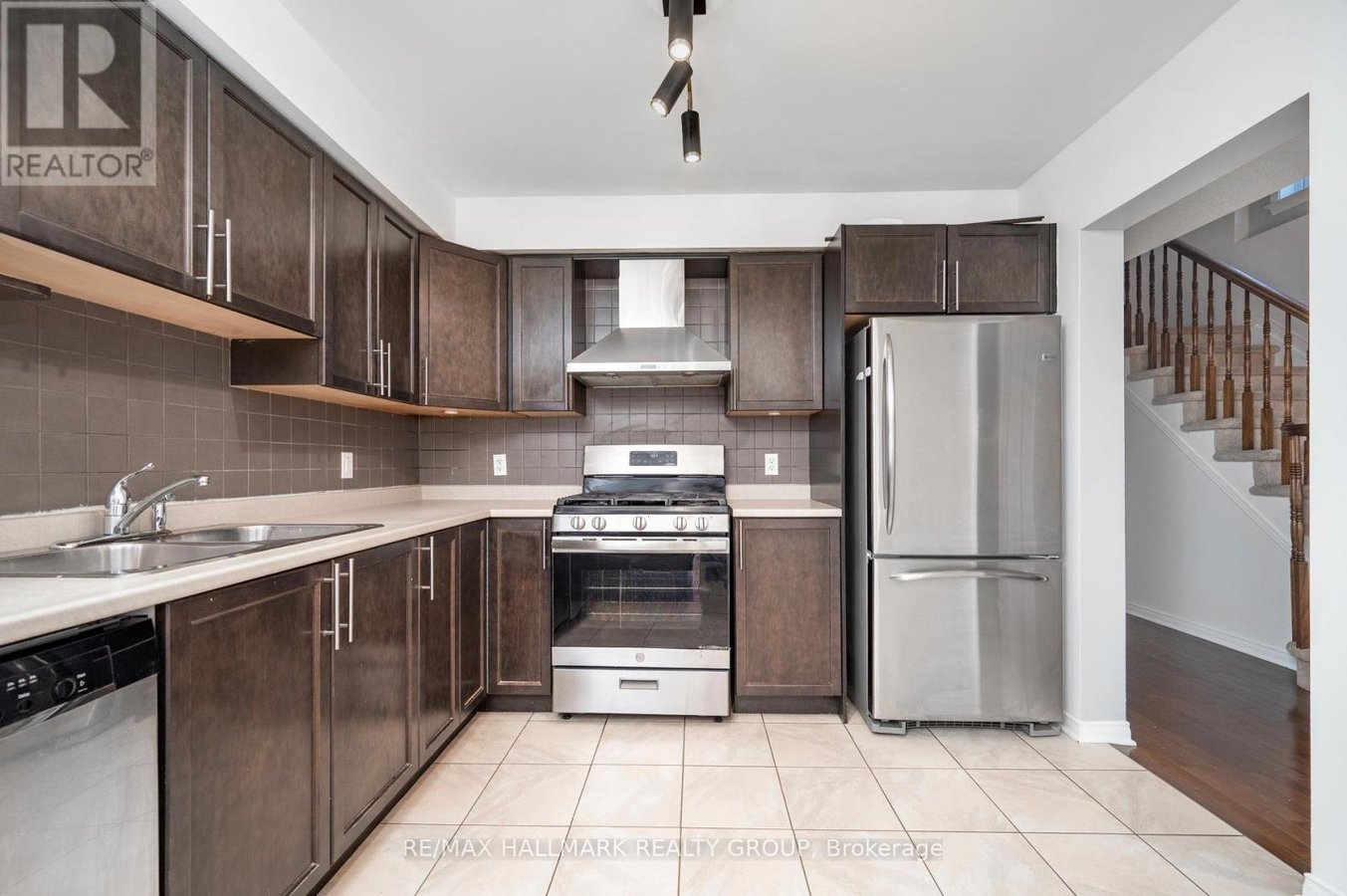 306 TABARET STREET - Photo 17