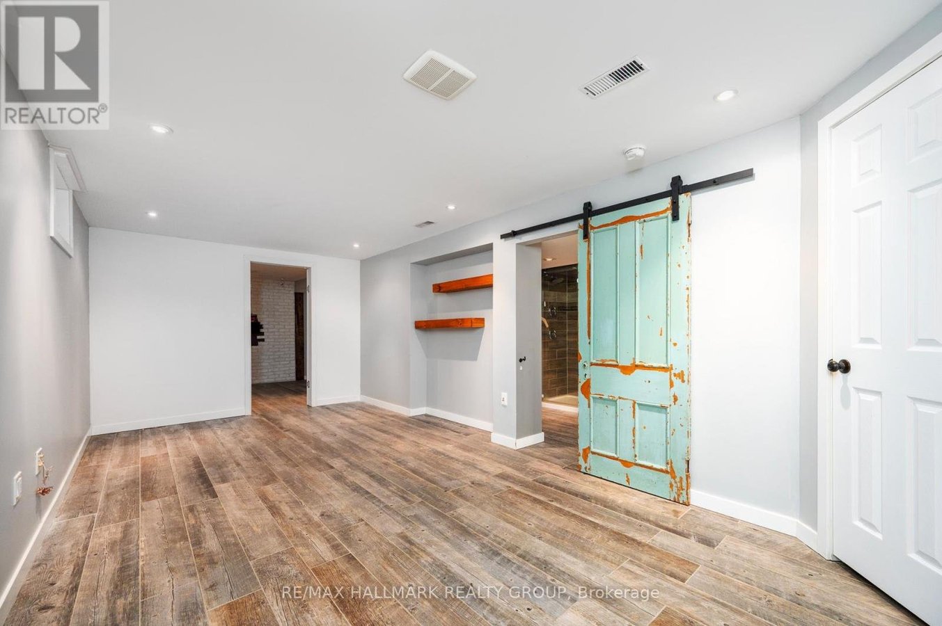 306 TABARET STREET - Photo 35