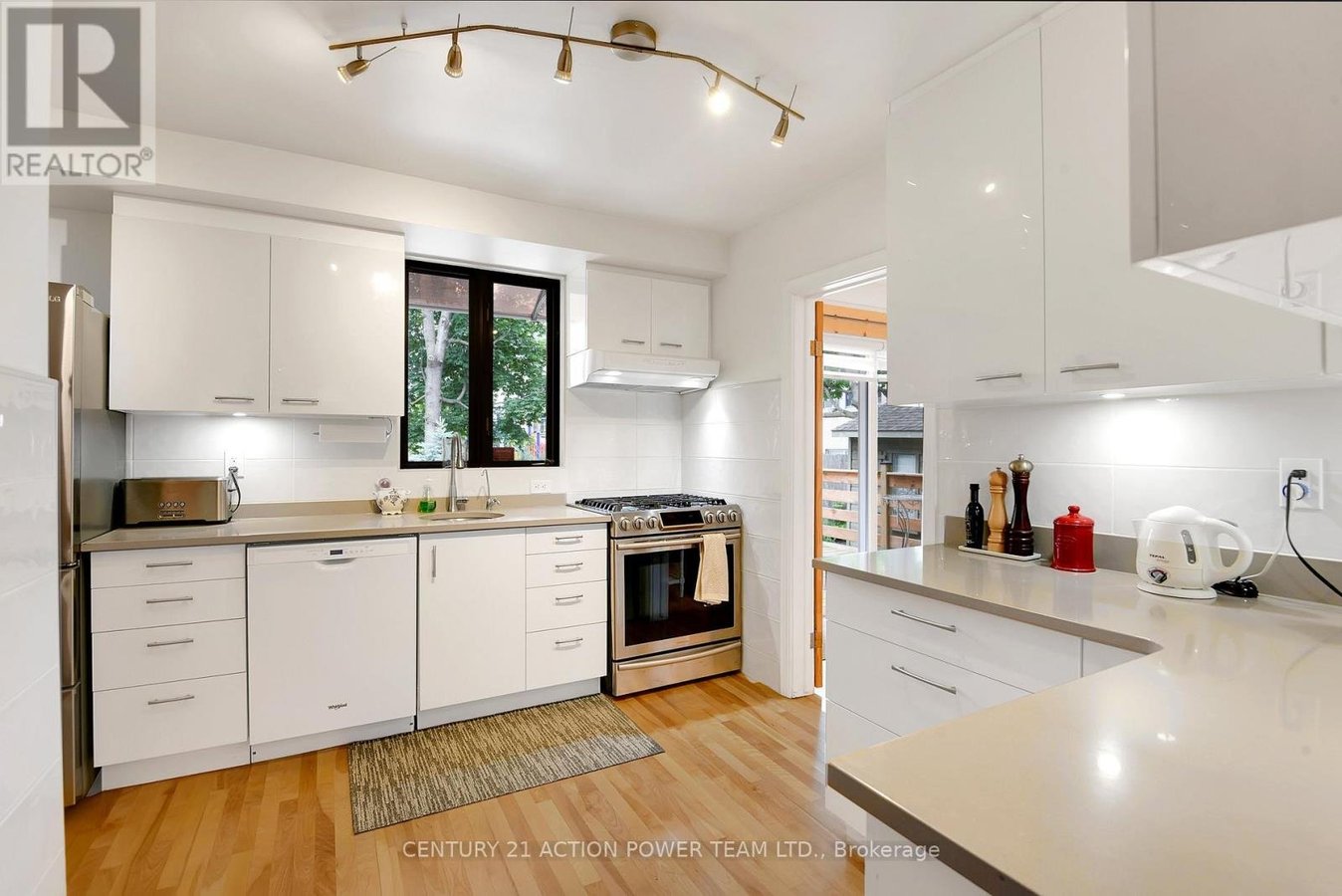58 VAUGHAN STREET - Photo 13