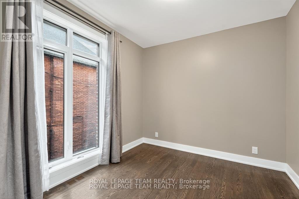16 FIRST AVENUE - Photo 18