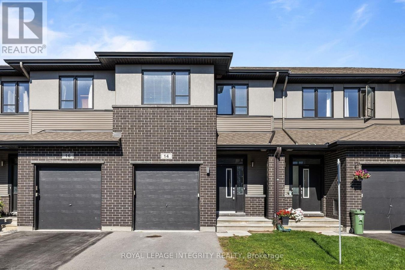 14 HACKNEY PRIVATE - Photo 1