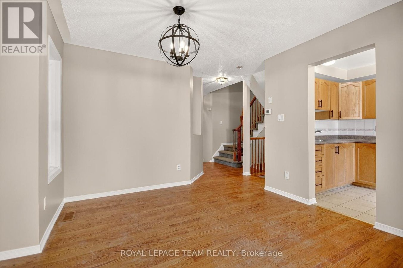 24 HEMLO CRESCENT - Photo 10