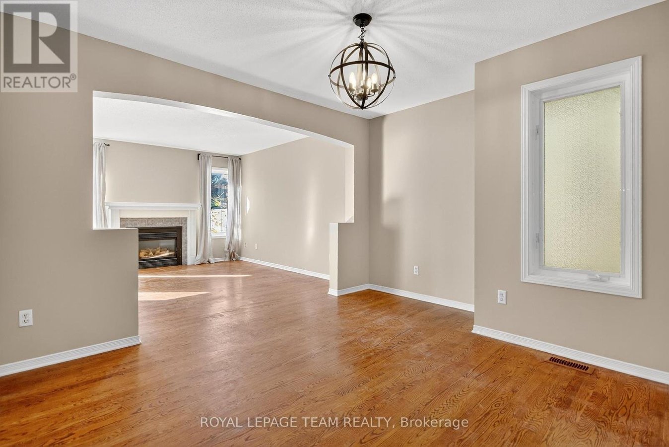 24 HEMLO CRESCENT - Photo 14