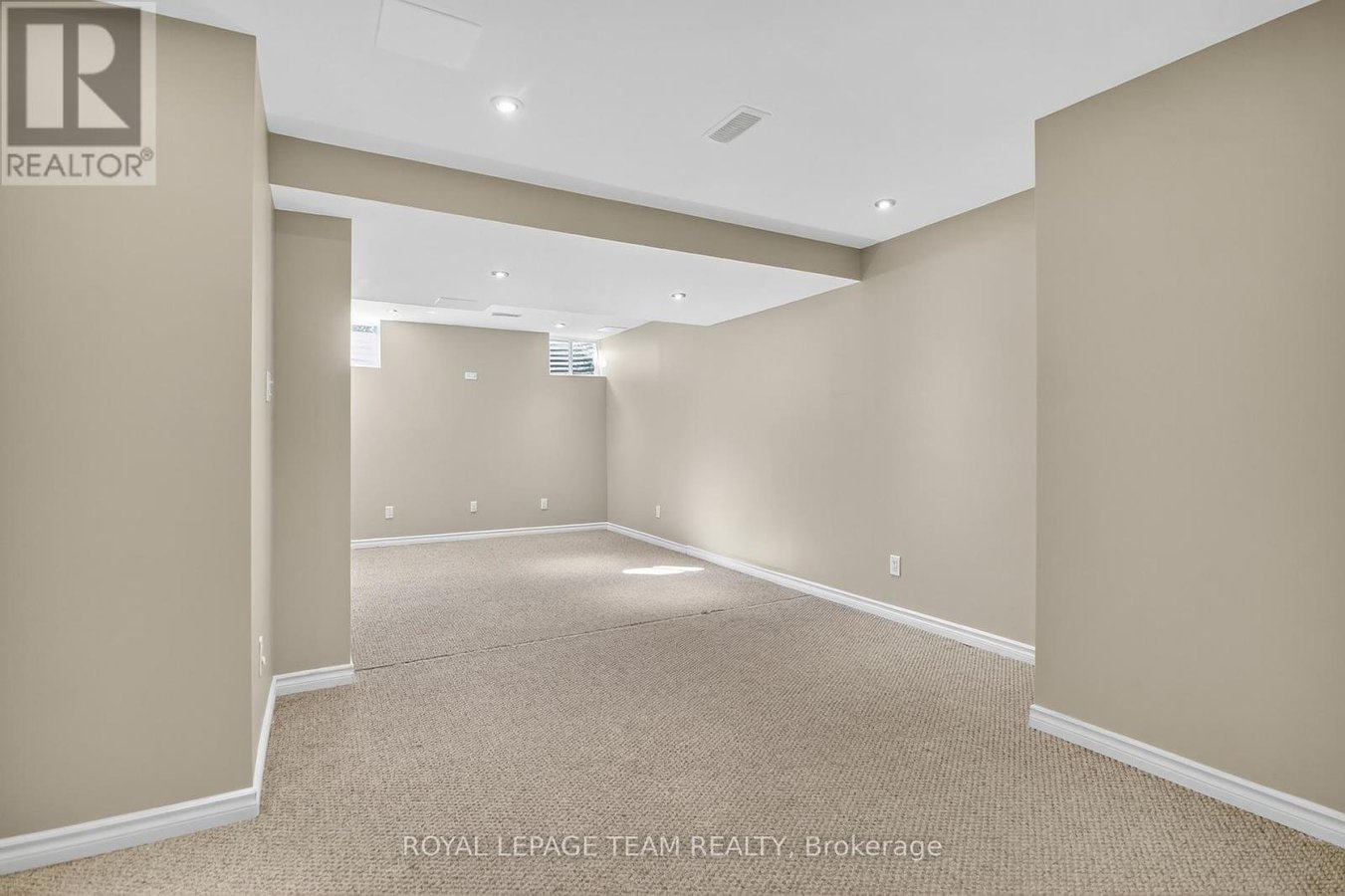 24 HEMLO CRESCENT - Photo 39