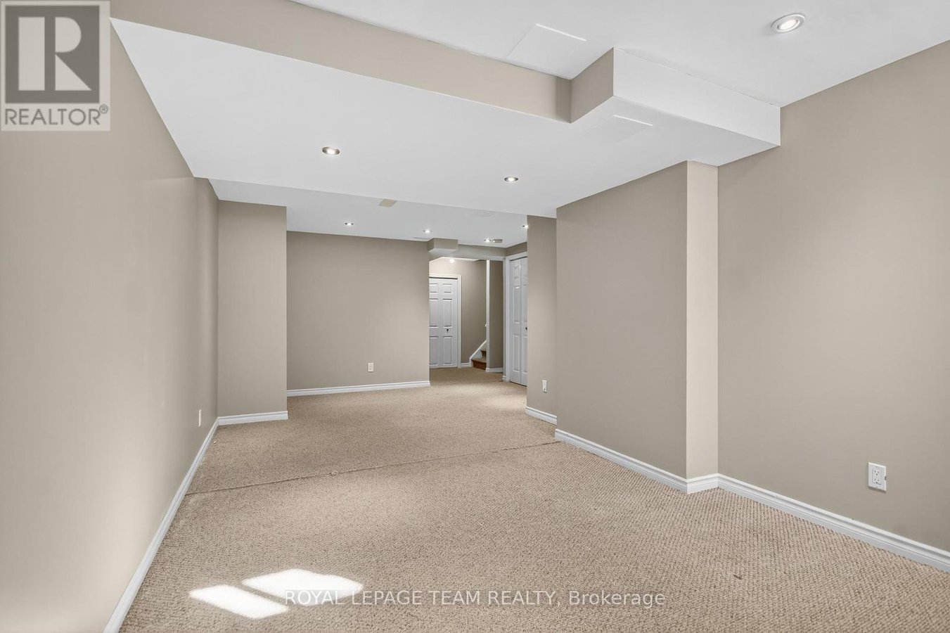 24 HEMLO CRESCENT - Photo 42