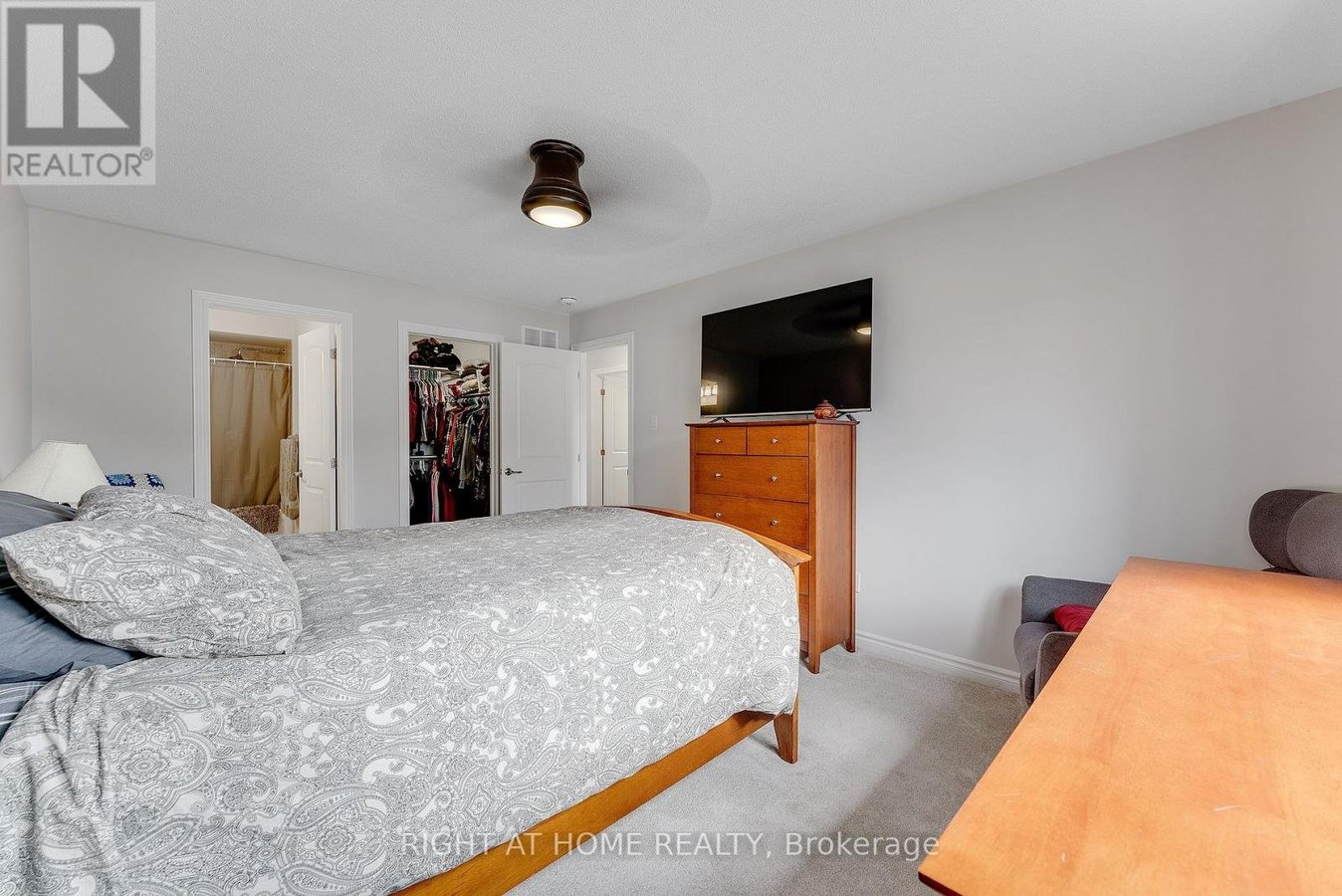 715 DERREEN AVENUE - Photo 18