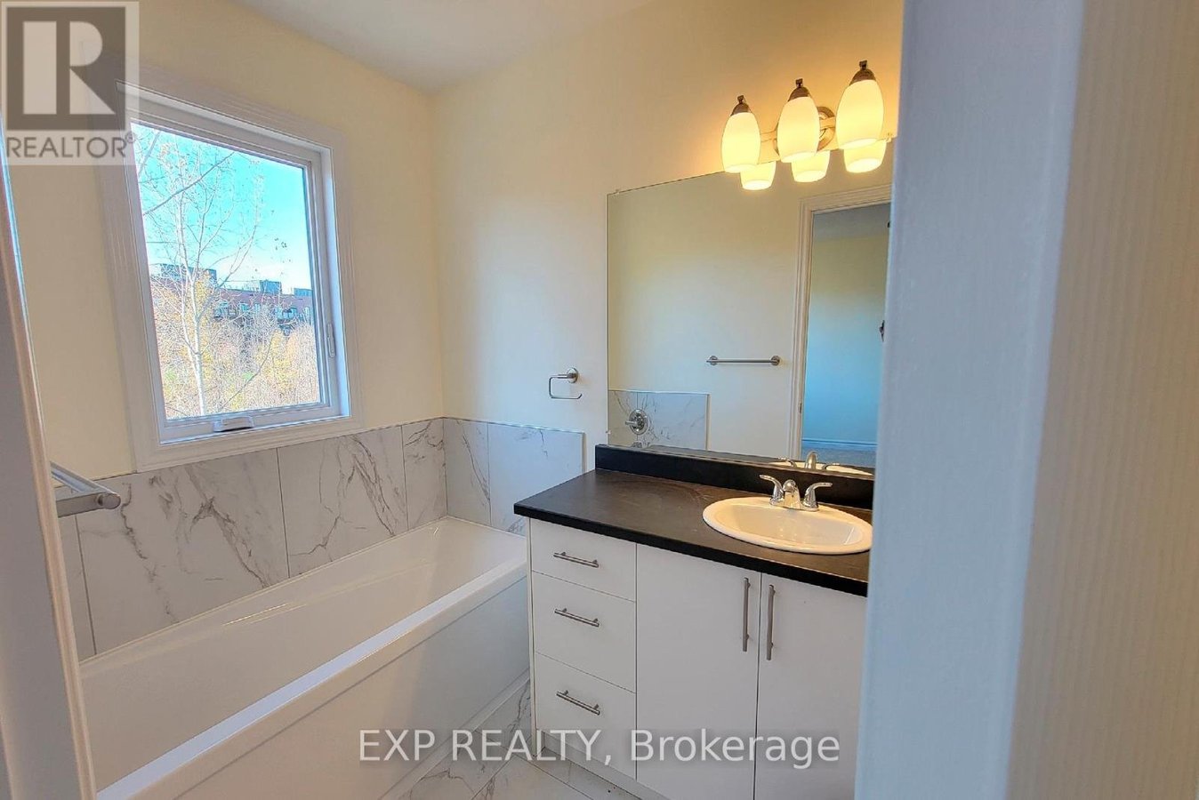 172 PARKROSE PRIVATE - Photo 8