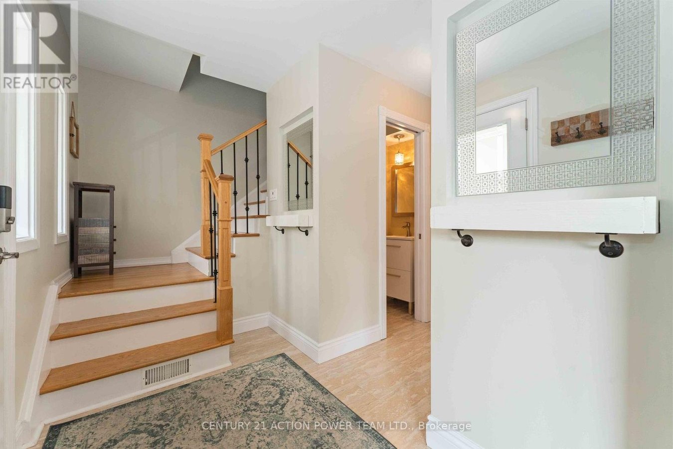 594 NOBLE CRESCENT - Photo 3