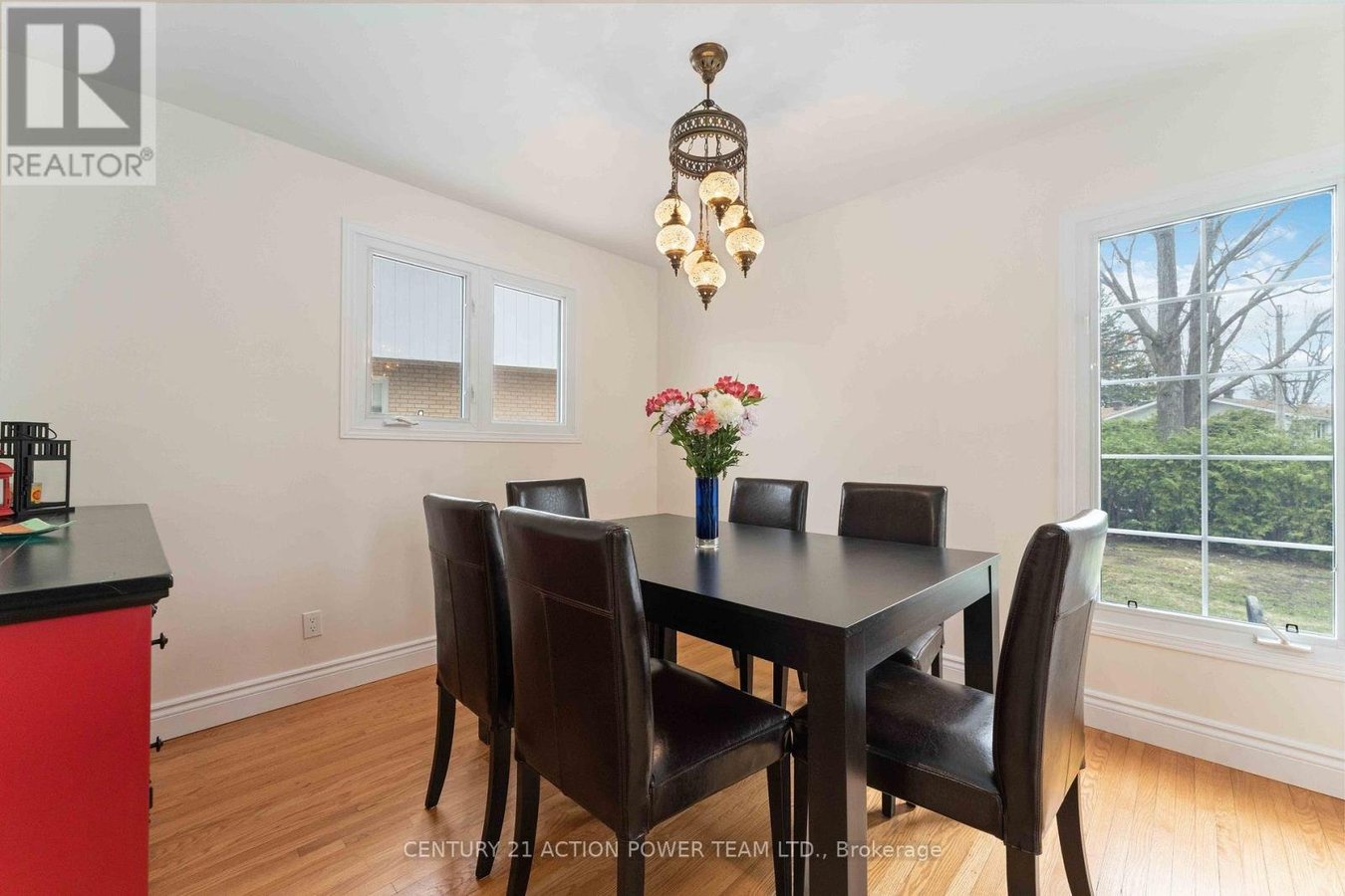 594 NOBLE CRESCENT - Photo 7
