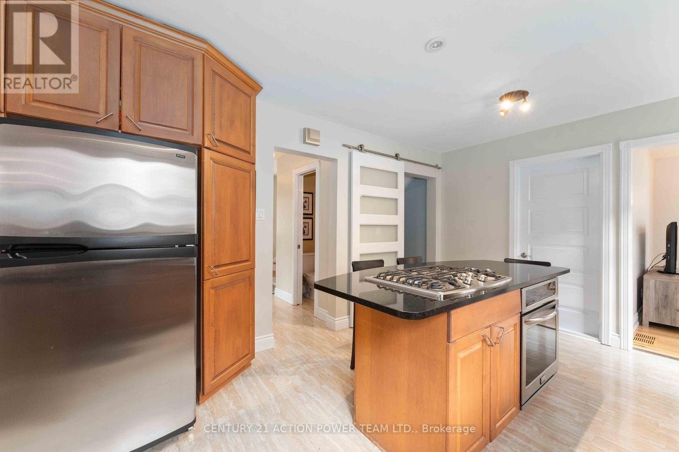 594 NOBLE CRESCENT - Photo 9