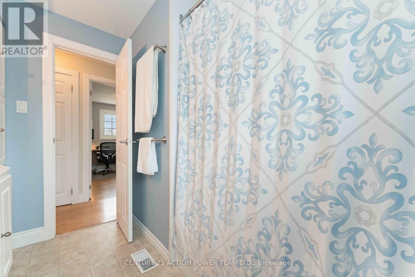 594 NOBLE CRESCENT - Photo 18