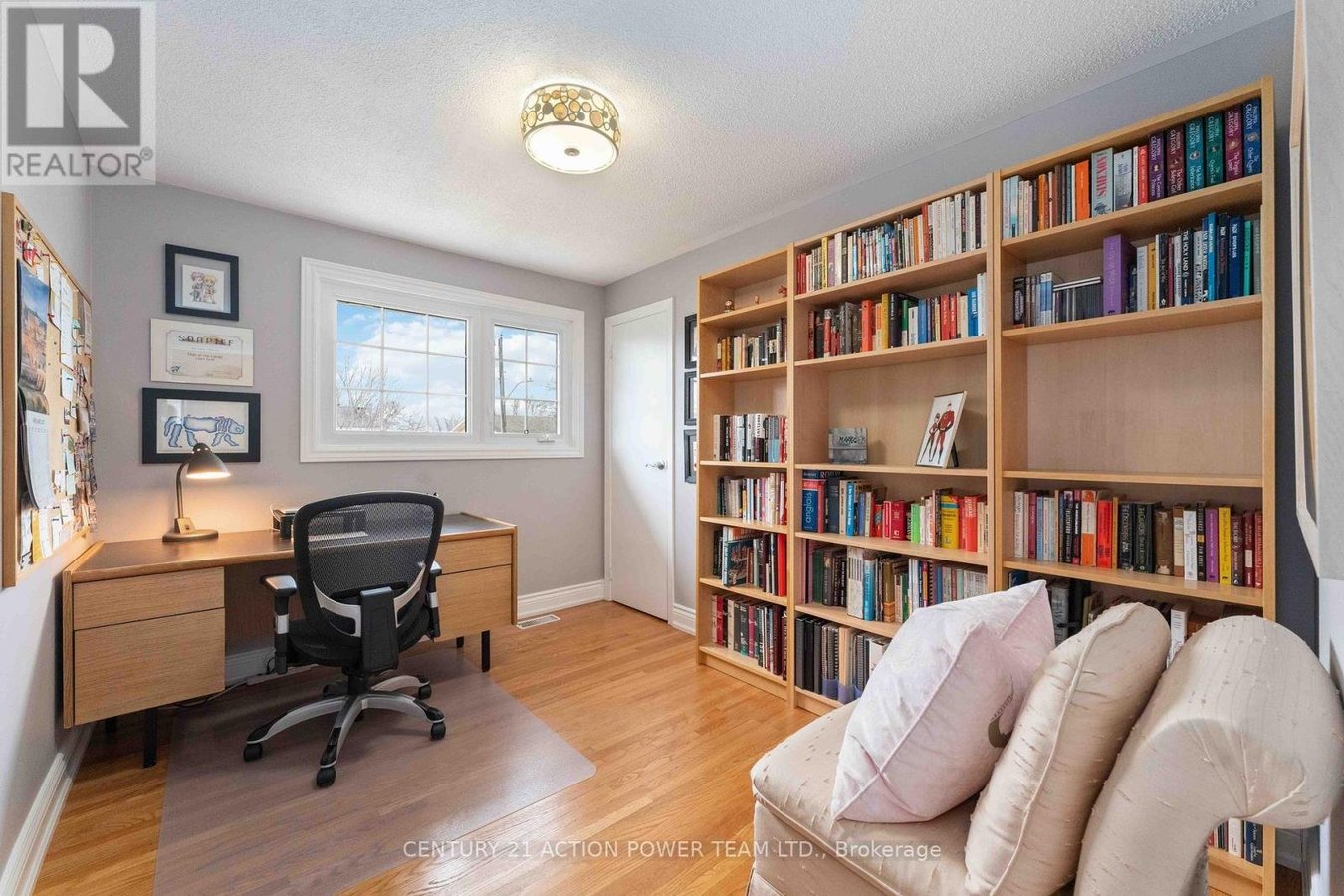 594 NOBLE CRESCENT - Photo 22