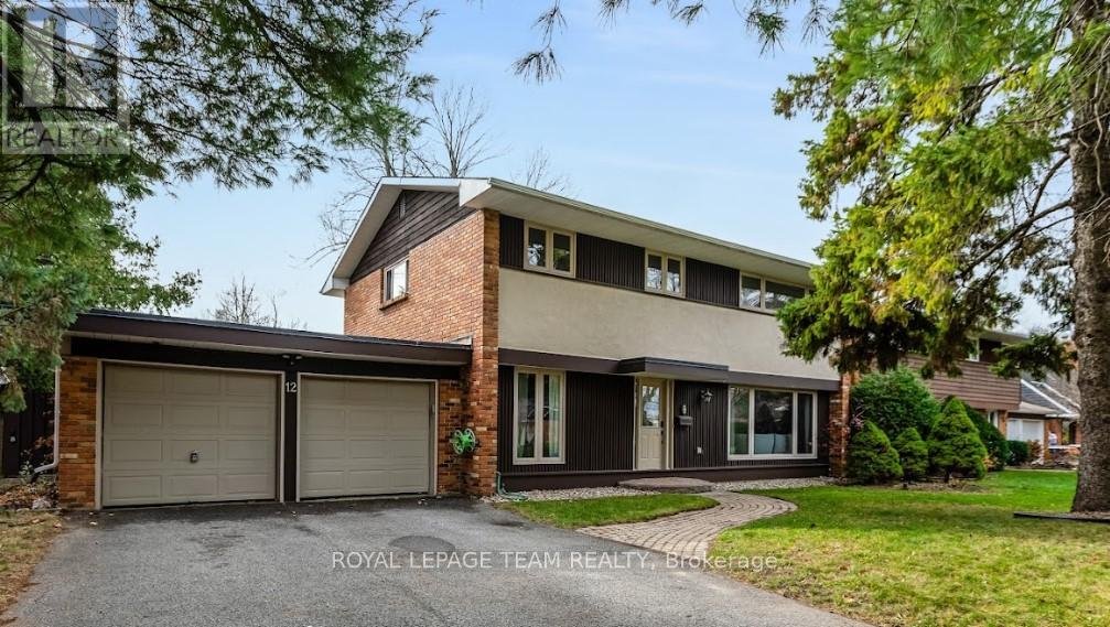 12 PELLAN CRESCENT - Photo 1
