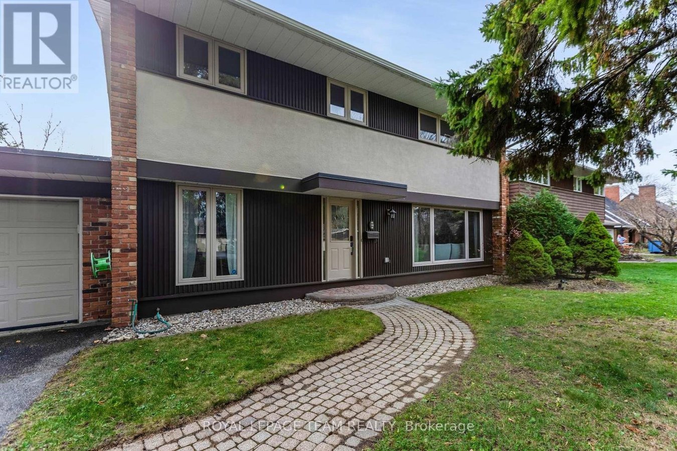 12 PELLAN CRESCENT - Photo 2