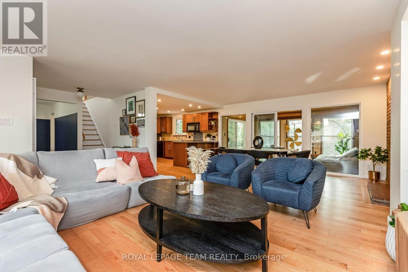 12 PELLAN CRESCENT - Photo 5