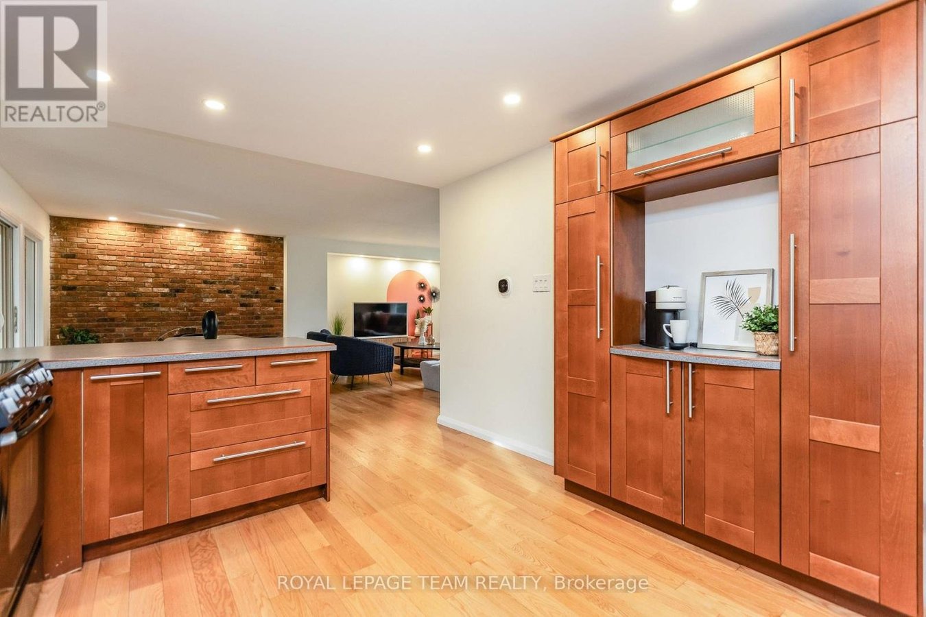 12 PELLAN CRESCENT - Photo 9