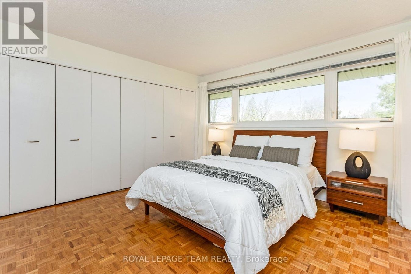 12 PELLAN CRESCENT - Photo 17