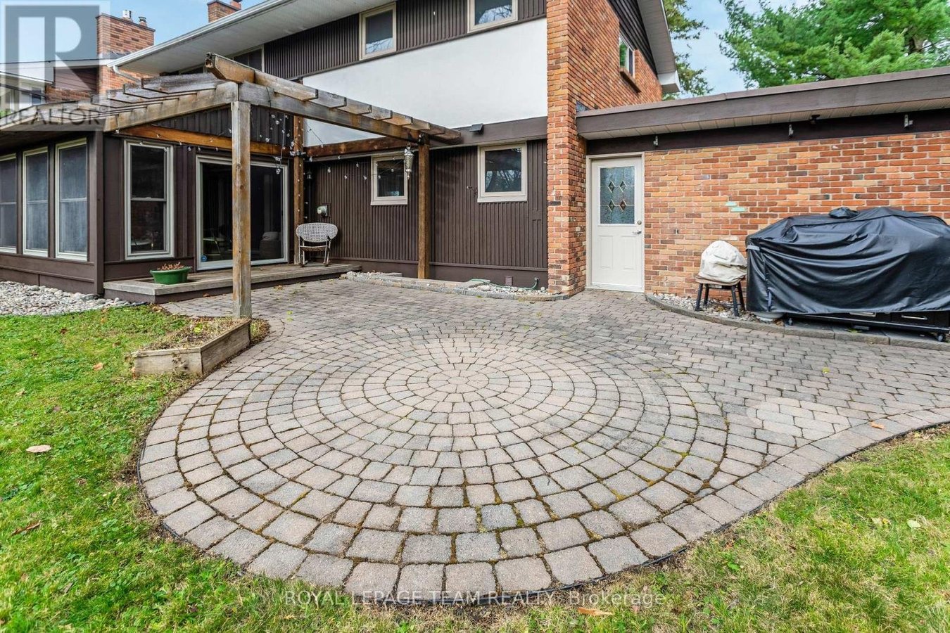 12 PELLAN CRESCENT - Photo 24