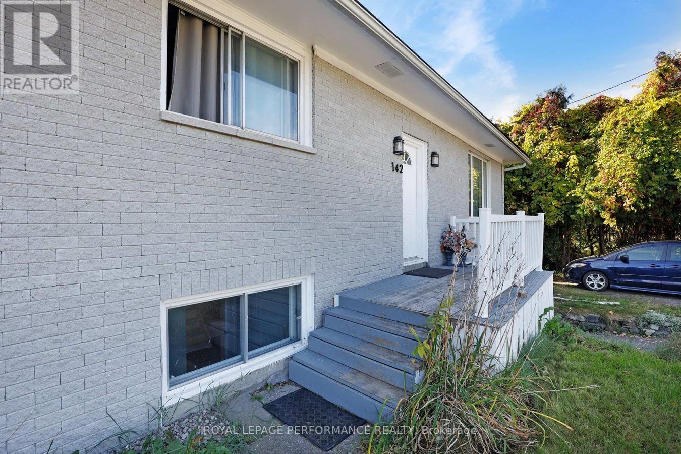 142 MEADOWLANDS DRIVE W - Photo 4