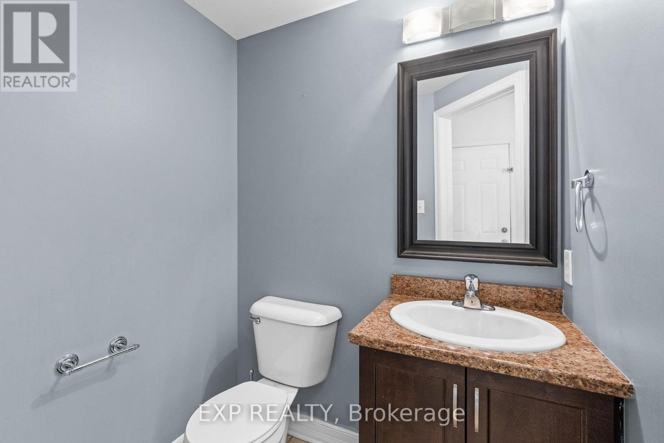552 ASHBOURNE CRESCENT - Photo 6