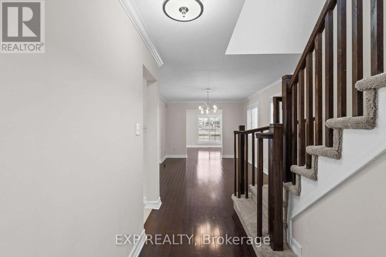 552 ASHBOURNE CRESCENT - Photo 7