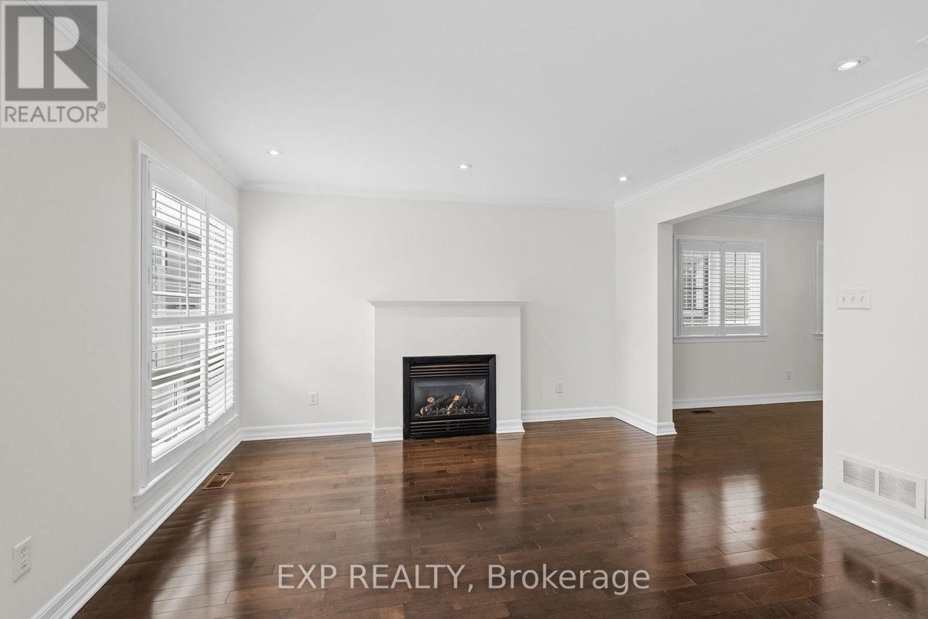 552 ASHBOURNE CRESCENT - Photo 13