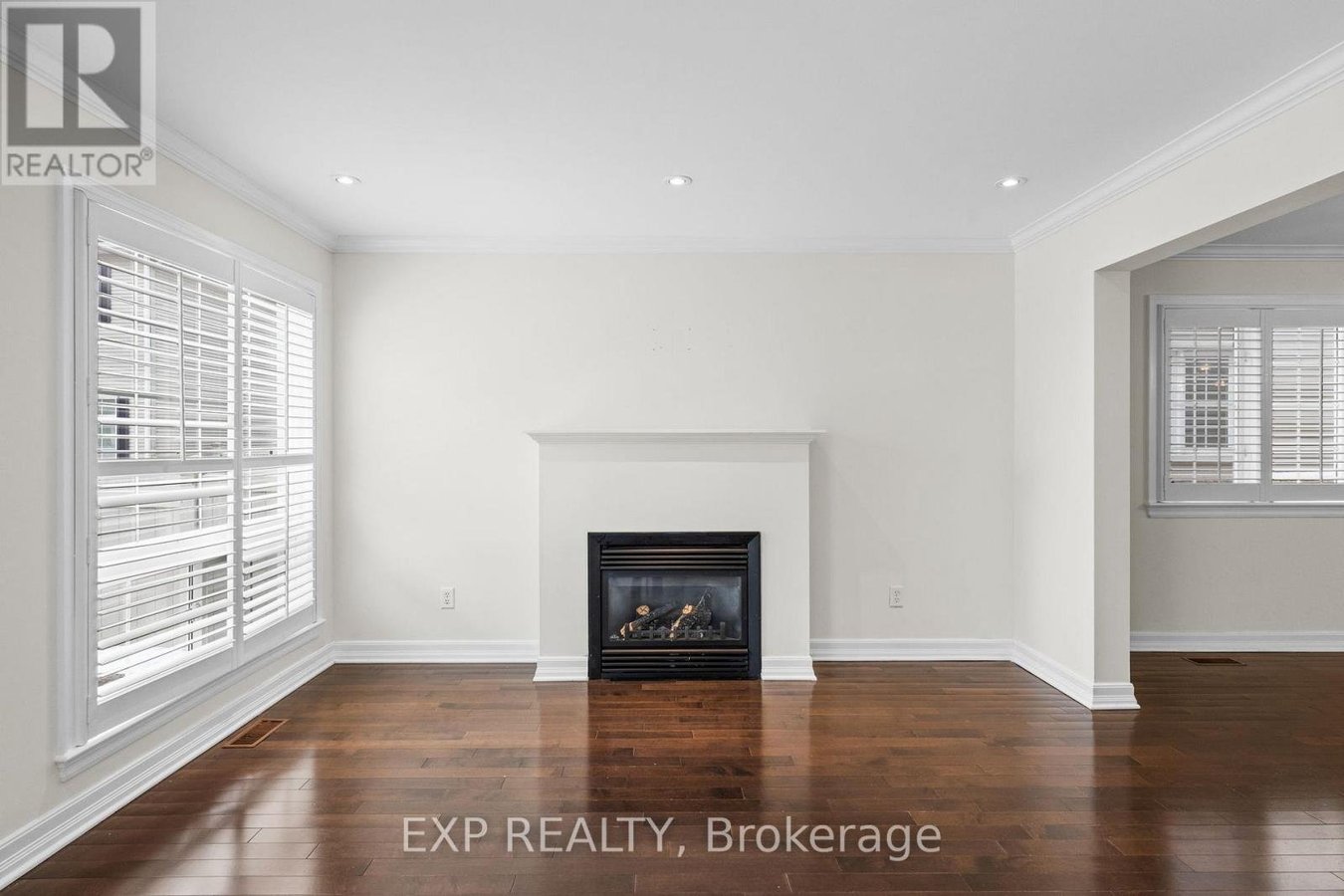 552 ASHBOURNE CRESCENT - Photo 14