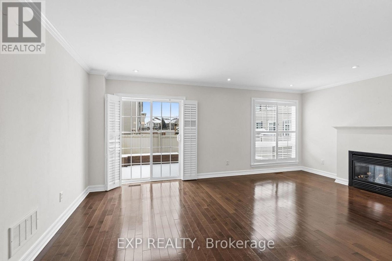552 ASHBOURNE CRESCENT - Photo 16