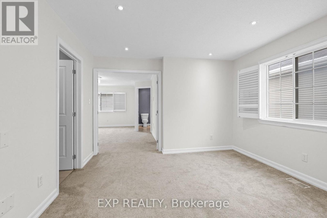 552 ASHBOURNE CRESCENT - Photo 21