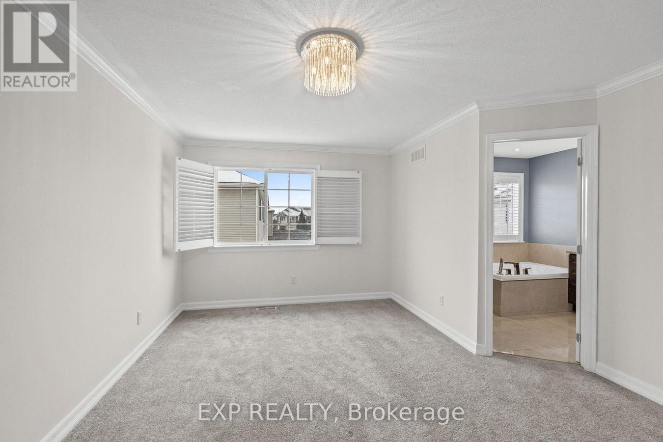 552 ASHBOURNE CRESCENT - Photo 24