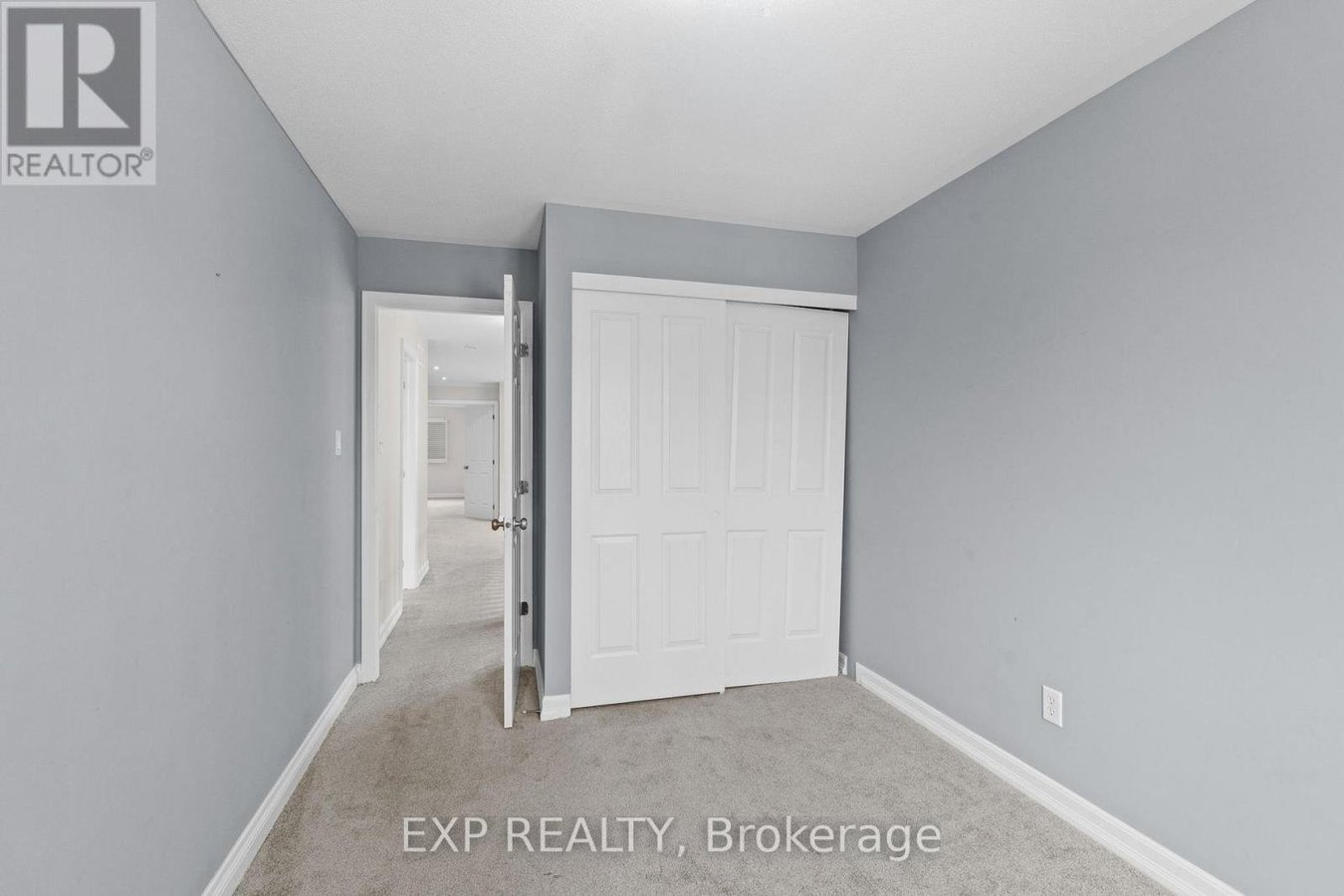 552 ASHBOURNE CRESCENT - Photo 31