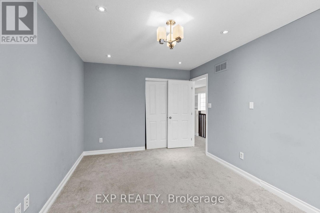 552 ASHBOURNE CRESCENT - Photo 32