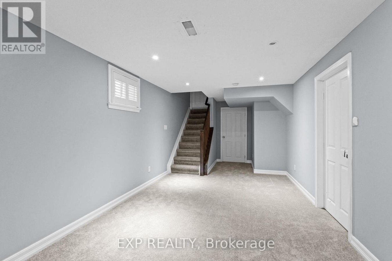552 ASHBOURNE CRESCENT - Photo 36
